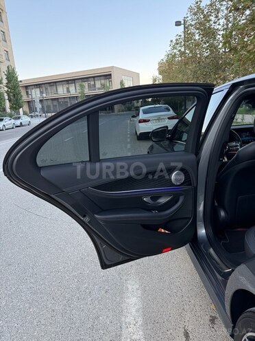 Mercedes E 300 e 4MATIC 2022, 52,000 km - 2.0 l - Bakı