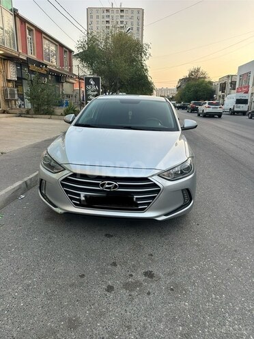 Hyundai Elantra 2017, 241,402 km - 2.0 л - Xırdalan