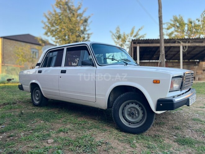 LADA (VAZ) 2107 2005, 15,905 km - 1.7 l - Astara