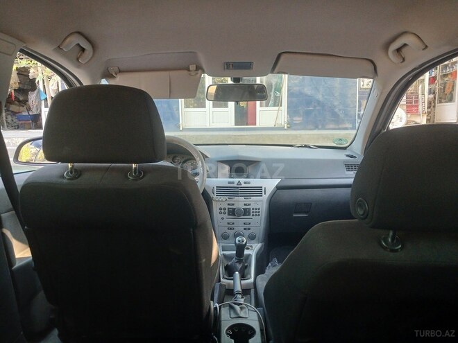 Opel Astra 2009, 155,000 km - 1.4 л - Yevlax