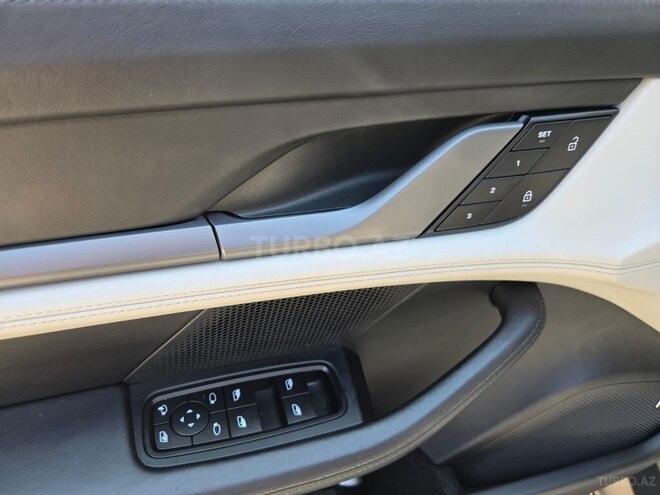 Porsche Taycan 2022, 26,000 km - 0.0 l - Bakı