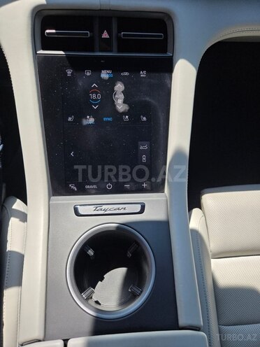Porsche Taycan 2022, 26,000 km - 0.0 l - Bakı