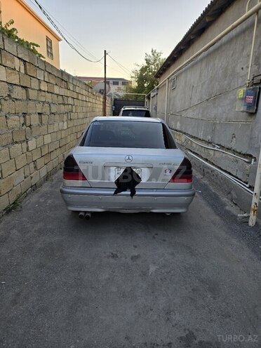 Mercedes C 240 2000, 450,000 km - 2.4 л - Bakı