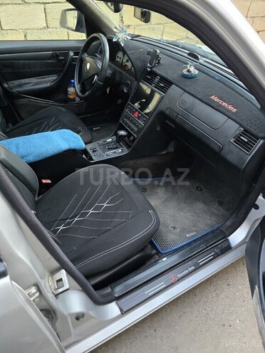 Mercedes C 240 2000, 450,000 km - 2.4 л - Bakı