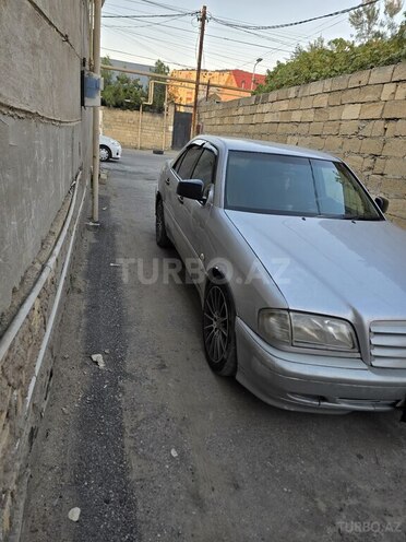 Mercedes C 240 2000, 450,000 km - 2.4 л - Bakı