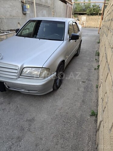 Mercedes C 240 2000, 450,000 km - 2.4 л - Bakı