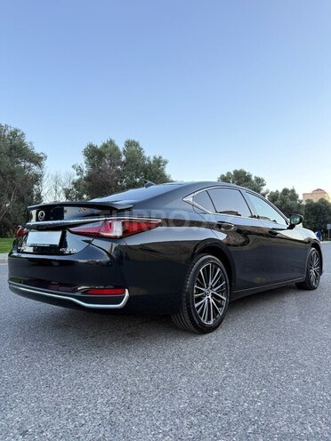 Lexus ES 300h 2025, 9,500 km - 2.5 l - Bakı