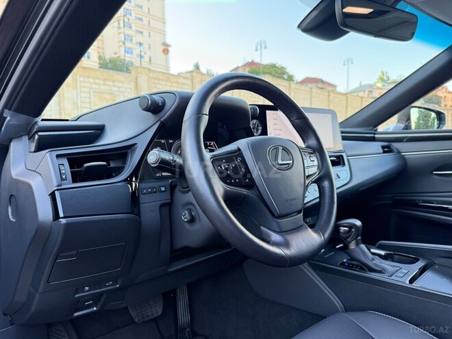 Lexus ES 300h 2025, 9,500 km - 2.5 l - Bakı
