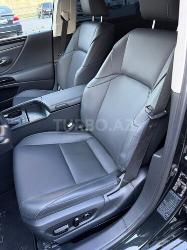 Lexus ES 300h 2025, 9,500 km - 2.5 l - Bakı