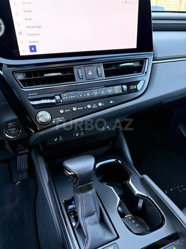 Lexus ES 300h 2025, 9,500 km - 2.5 l - Bakı