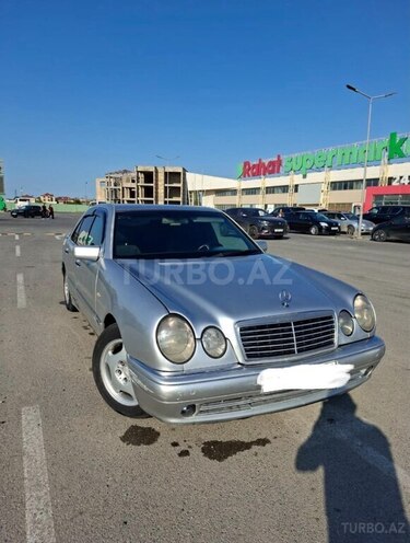 Mercedes E 200 1997, 456,000 km - 2.2 л - Bakı