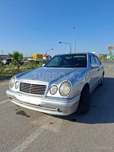 Mercedes E 200 1997, 456,000 km - 2.2 л - Bakı