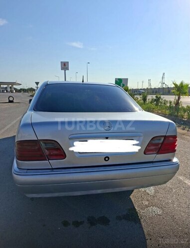 Mercedes E 200 1997, 456,000 km - 2.2 л - Bakı