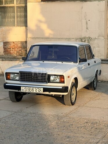 LADA (VAZ) 2107 2009, 360,000 km - 1.6 л - Salyan