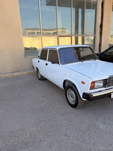 LADA (VAZ) 2107 2009, 360,000 km - 1.6 л - Salyan