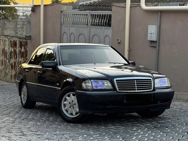 Mercedes C 220 1999, 338,522 km - 2.2 l - Bakı