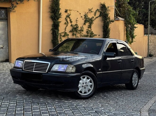 Mercedes C 220 1999, 338,522 km - 2.2 l - Bakı