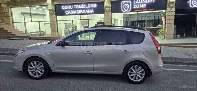 Hyundai i30 2010, 290,000 km - 1.6 l - Şamaxı