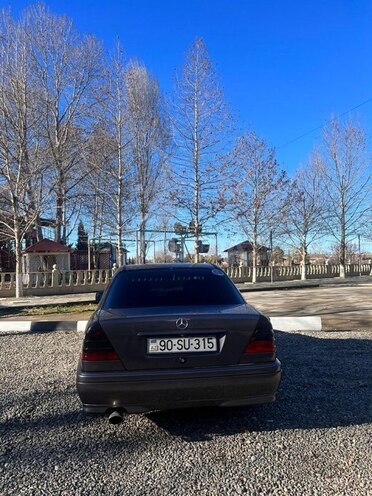 Mercedes C 180 1994, 522,500 km - 1.8 l - Qazax