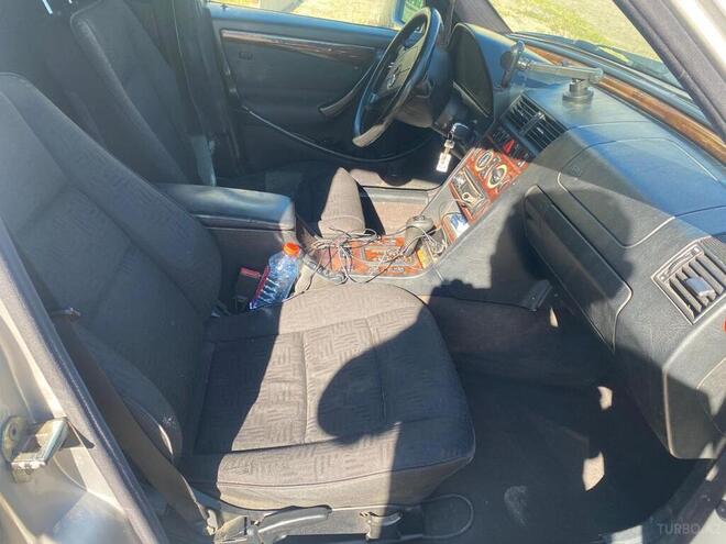 Mercedes C 200 1999, 300,000 km - 2.2 l - Gəncə