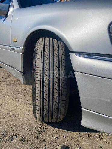 Mercedes C 200 1999, 300,000 km - 2.2 l - Gəncə
