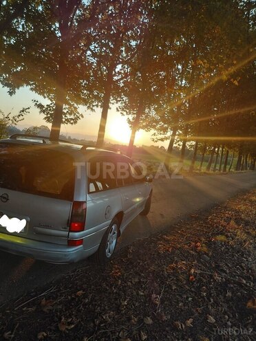 Opel Omega 1999, 255,540 km - 2.5 l - Masallı