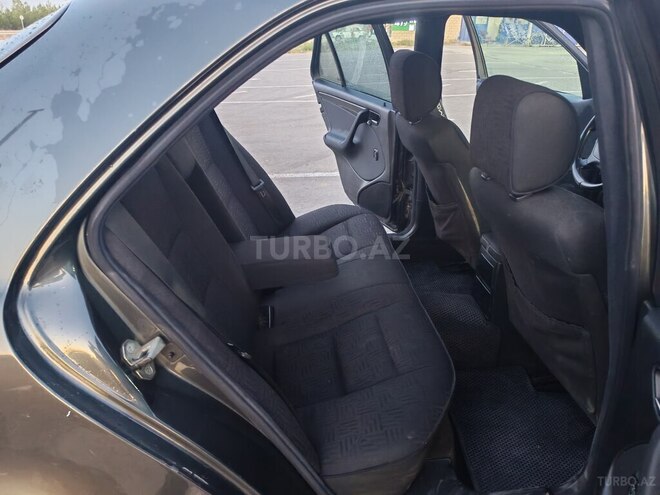 Mercedes C 240 1999, 380,000 km - 2.4 л - Yevlax
