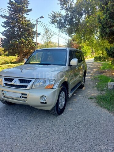 Mitsubishi Pajero 2004, 328,000 km - 2.8 л - Bakı
