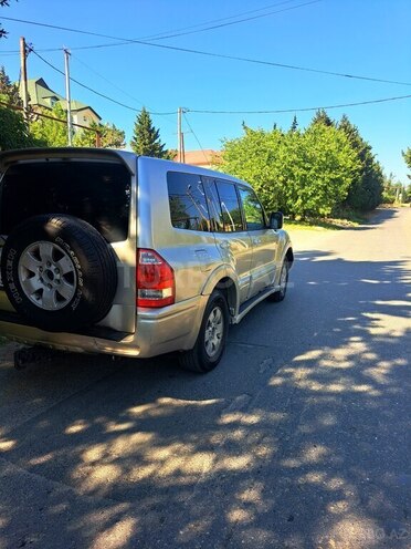 Mitsubishi Pajero 2004, 328,000 km - 2.8 л - Bakı