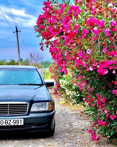Mercedes C 240 1999, 380,000 km - 2.4 л - Yevlax