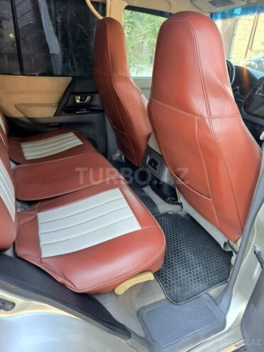 Mitsubishi Pajero 2004, 328,000 km - 2.8 л - Bakı