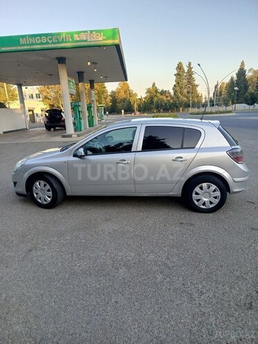 Opel Astra 2009, 210,295 km - 1.4 l - Mingəçevir