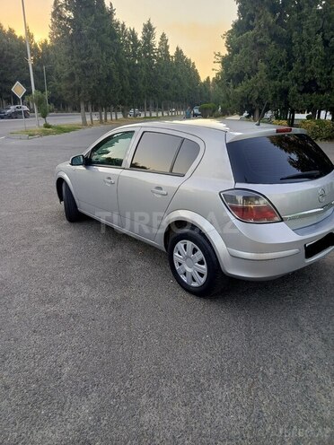 Opel Astra 2009, 210,295 km - 1.4 l - Mingəçevir