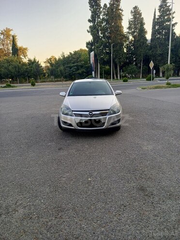 Opel Astra 2009, 210,295 km - 1.4 l - Mingəçevir