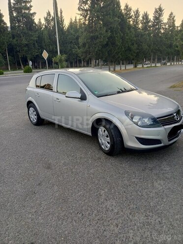 Opel Astra 2009, 210,295 km - 1.4 l - Mingəçevir