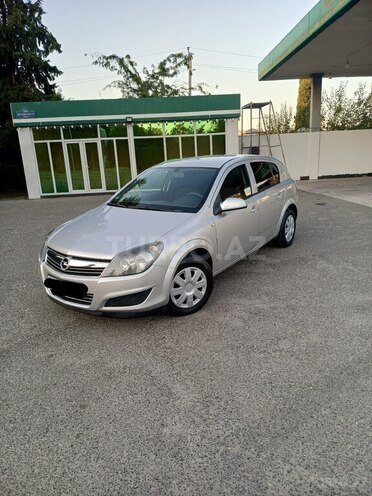 Opel Astra 2009, 210,295 km - 1.4 l - Mingəçevir