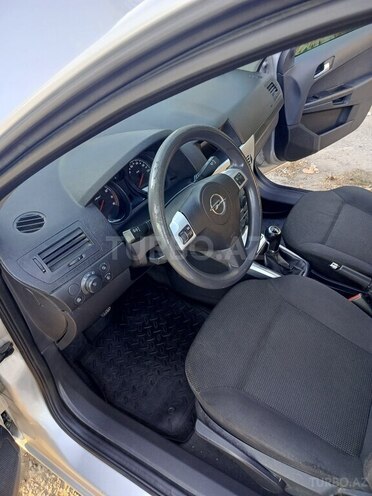 Opel Astra 2009, 210,295 km - 1.4 l - Mingəçevir
