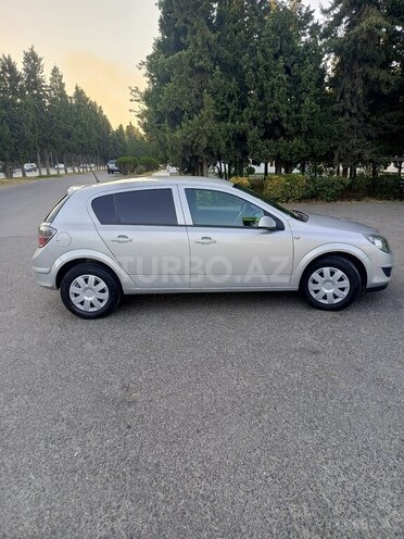 Opel Astra 2009, 210,295 km - 1.4 l - Mingəçevir