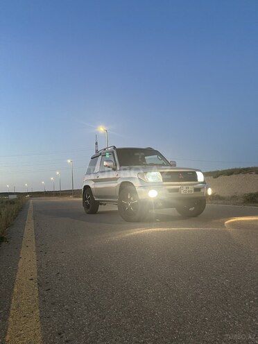 Mitsubishi Pajero io 1999, 300,000 km - 1.8 l - Bakı