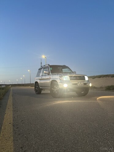 Mitsubishi Pajero io 1999, 300,000 km - 1.8 l - Bakı