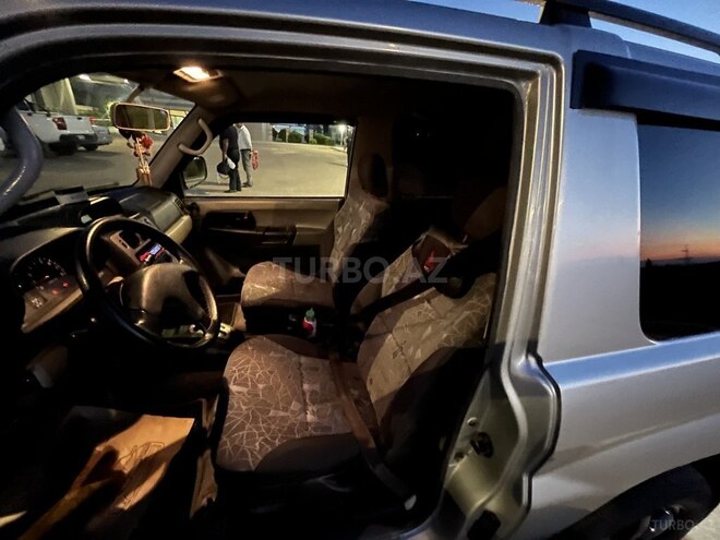 Mitsubishi Pajero io 1999, 300,000 km - 1.8 l - Bakı