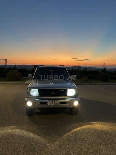 Mitsubishi Pajero io 1999, 300,000 km - 1.8 l - Bakı