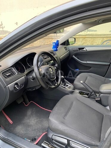 Volkswagen Jetta 2015, 275,000 km - 1.8 l - Qusar