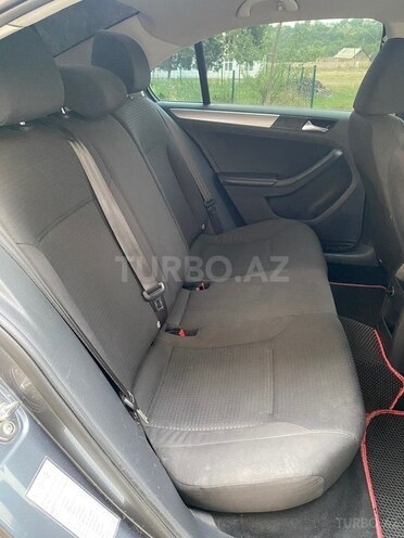 Volkswagen Jetta 2015, 275,000 km - 1.8 l - Qusar