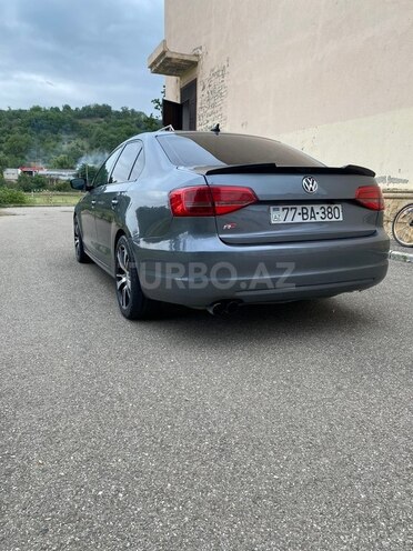 Volkswagen Jetta 2015, 275,000 km - 1.8 l - Qusar