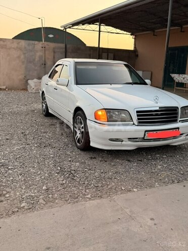 Mercedes C 230 1999, 355,000 km - 2.3 l - Sabirabad
