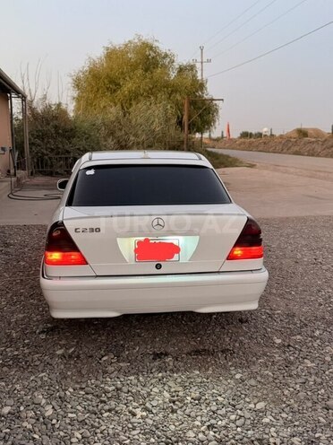 Mercedes C 230 1999, 355,000 km - 2.3 l - Sabirabad