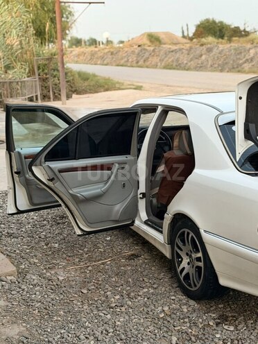 Mercedes C 230 1999, 355,000 km - 2.3 l - Sabirabad