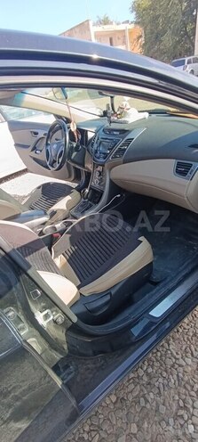 Hyundai Elantra 2015, 196,822 km - 1.8 л - Bakı