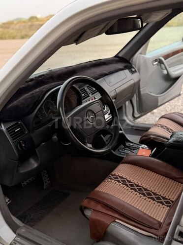 Mercedes C 230 1999, 355,000 km - 2.3 l - Sabirabad
